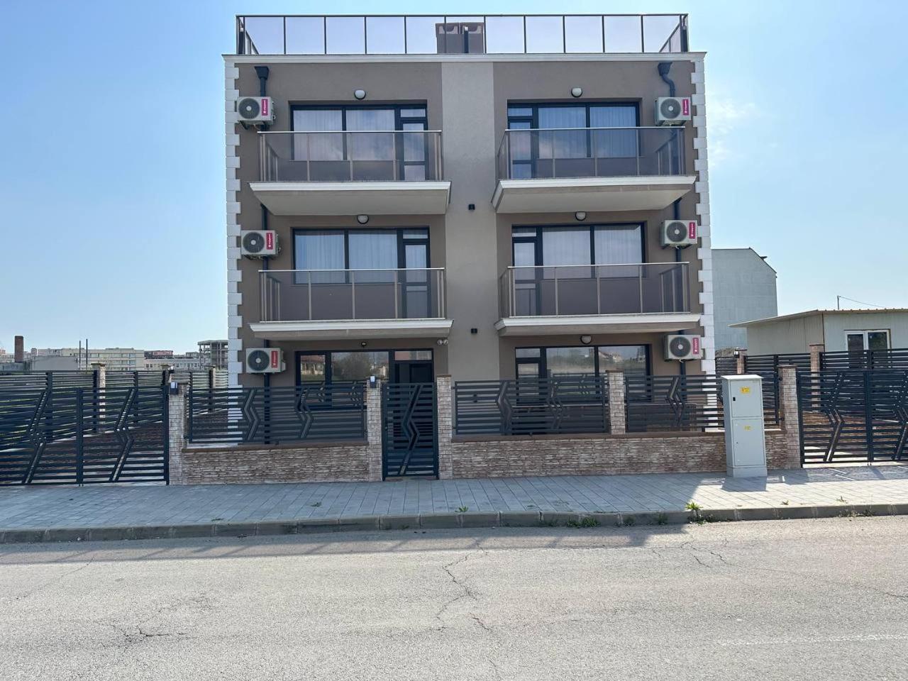 Studios And Apartments Pomorie Exterior photo