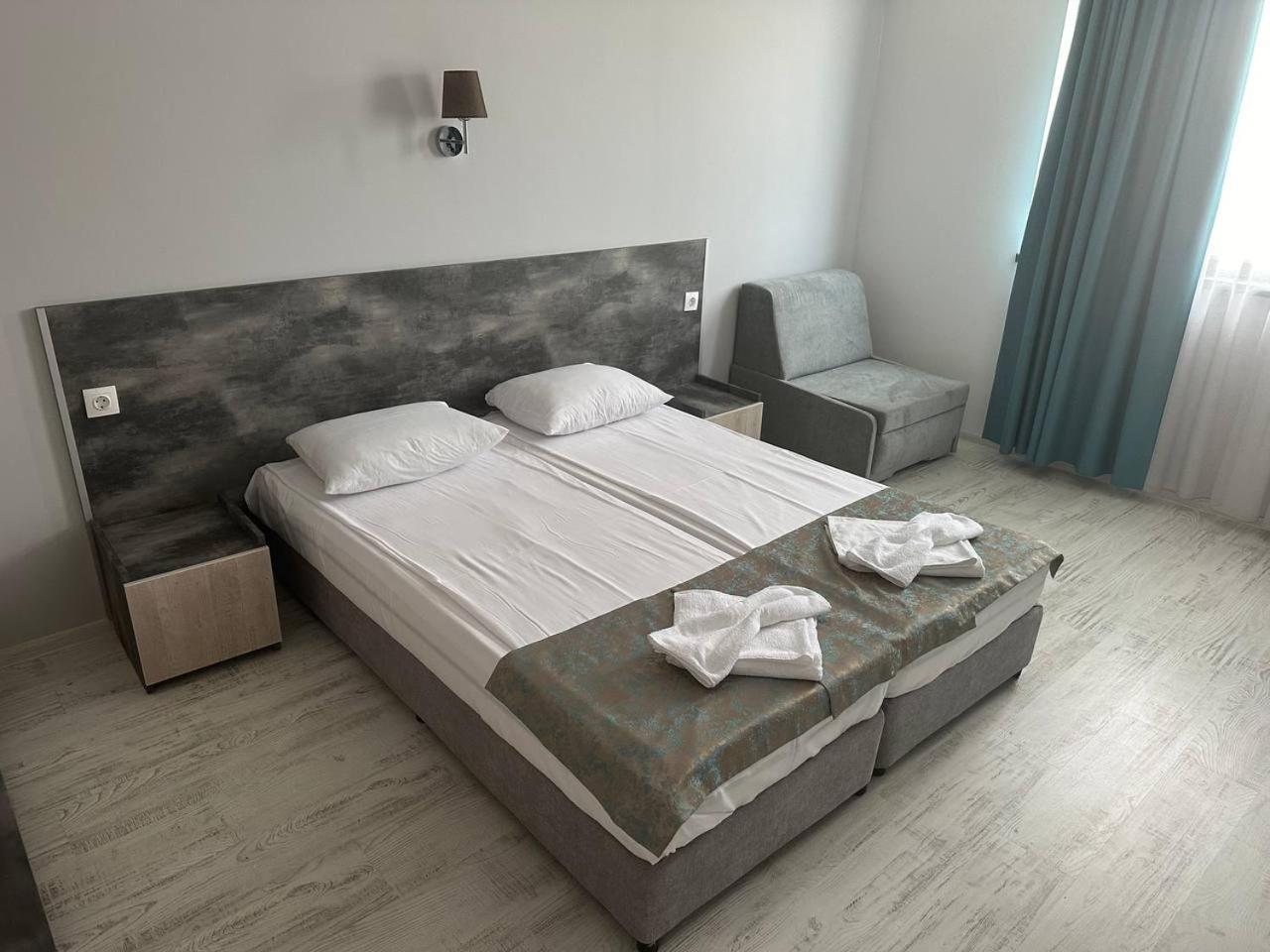 Studios And Apartments Pomorie Exterior photo